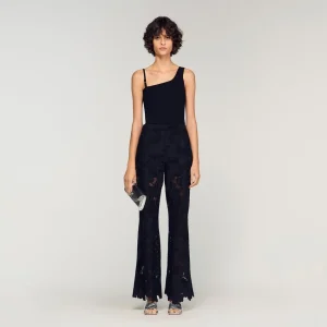 Asymmetrisk stickad topp