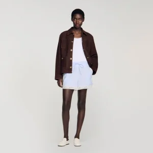 Shorts med spetsdetaljer